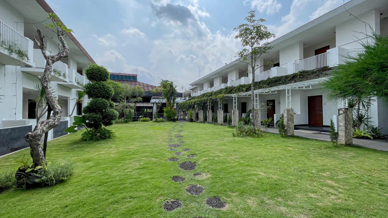 Lpp Convention Hotel Demangan Pakualaman Eksteriør billede